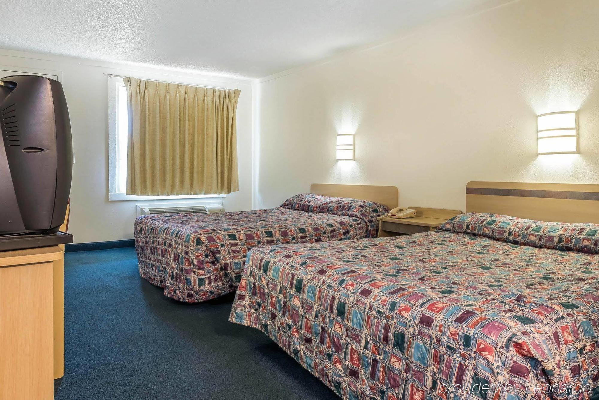 Rodeway Inn Sharonville Exterior photo