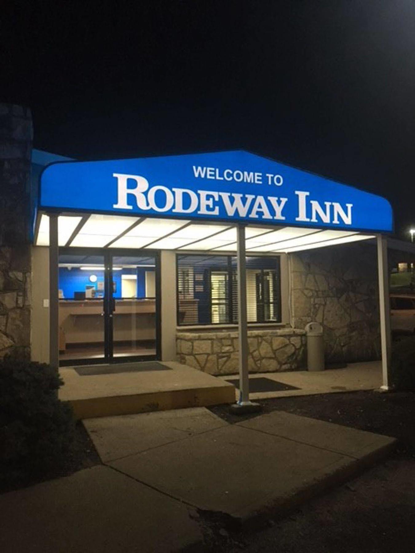 Rodeway Inn Sharonville Exterior photo