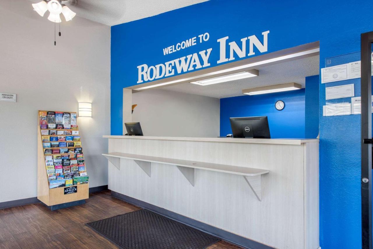 Rodeway Inn Sharonville Exterior photo